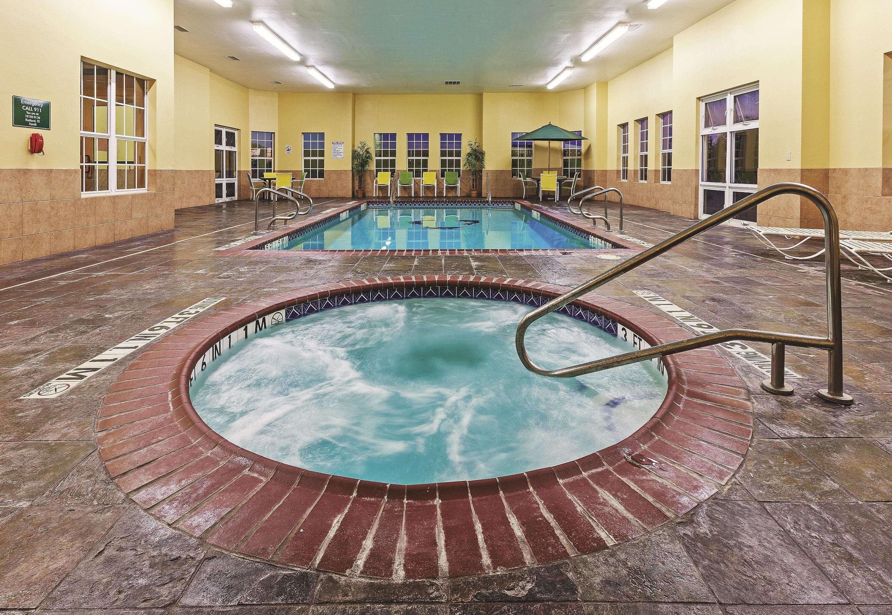 Отель La Quinta By Wyndham Eastland Экстерьер фото
