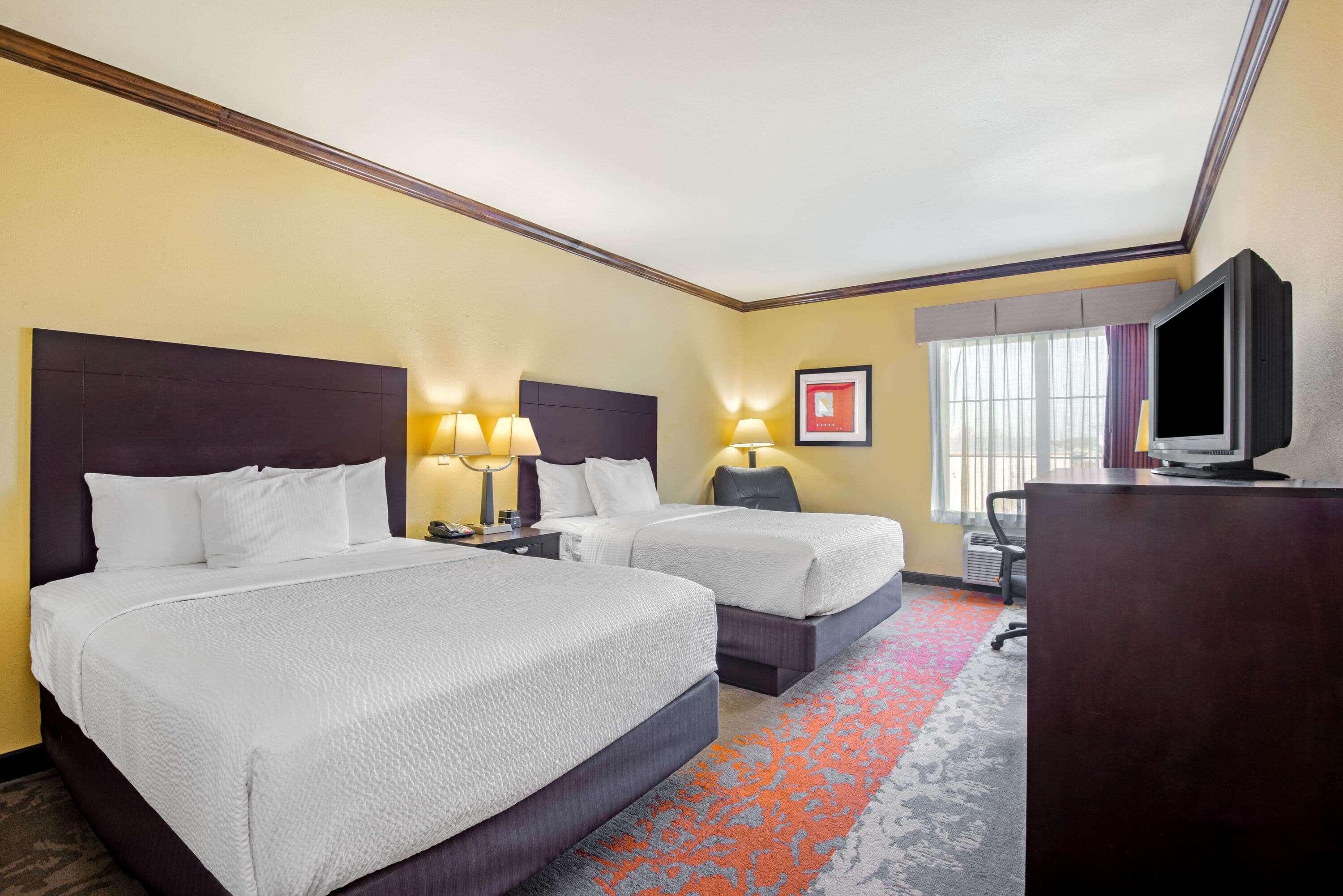 Отель La Quinta By Wyndham Eastland Экстерьер фото