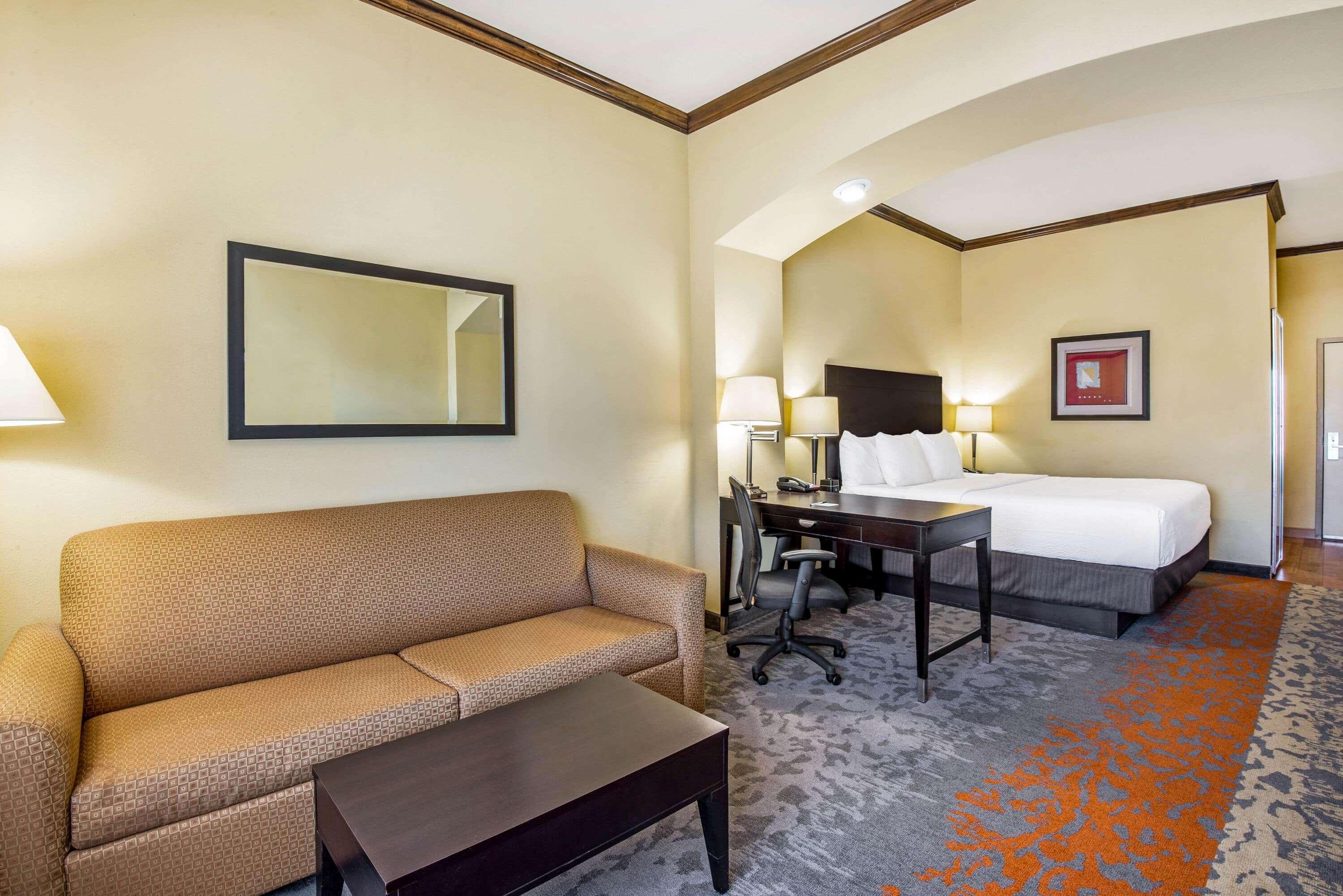 Отель La Quinta By Wyndham Eastland Экстерьер фото